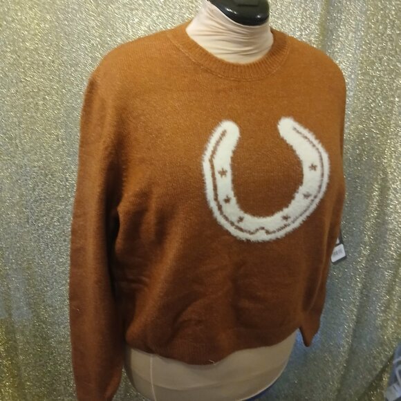 Plus Size Wrangler Retro Brown Horseshoe Cropped Sweater - Picture 3 of 7